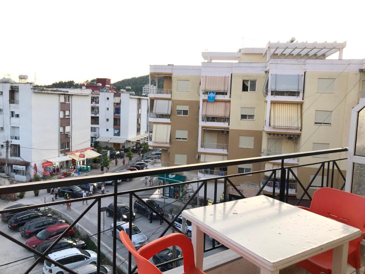 Center Hotel Pirro 히마레 외부 사진