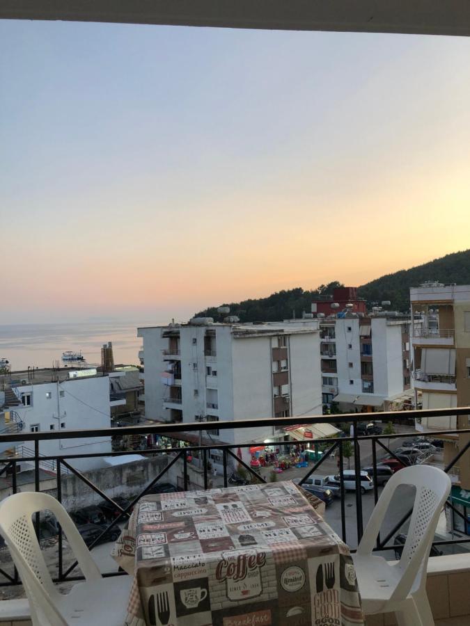 Center Hotel Pirro 히마레 외부 사진