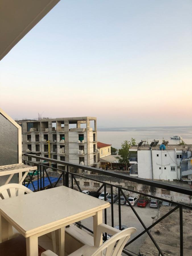 Center Hotel Pirro 히마레 외부 사진